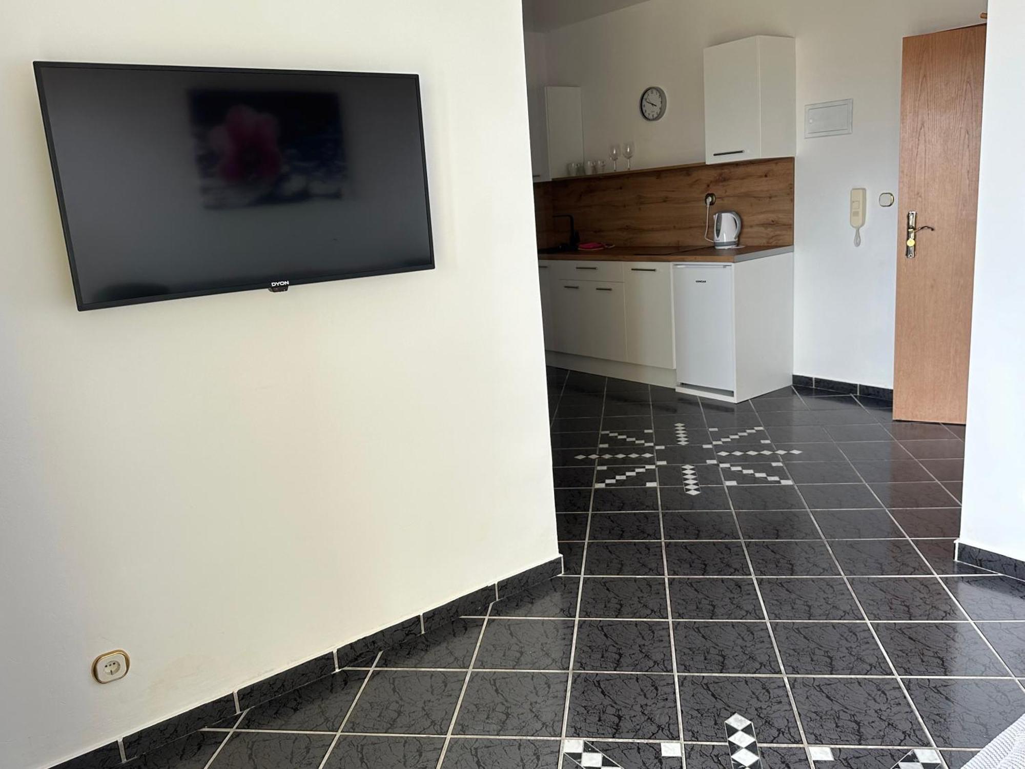 Apartments Jareb Трибунь Екстер'єр фото