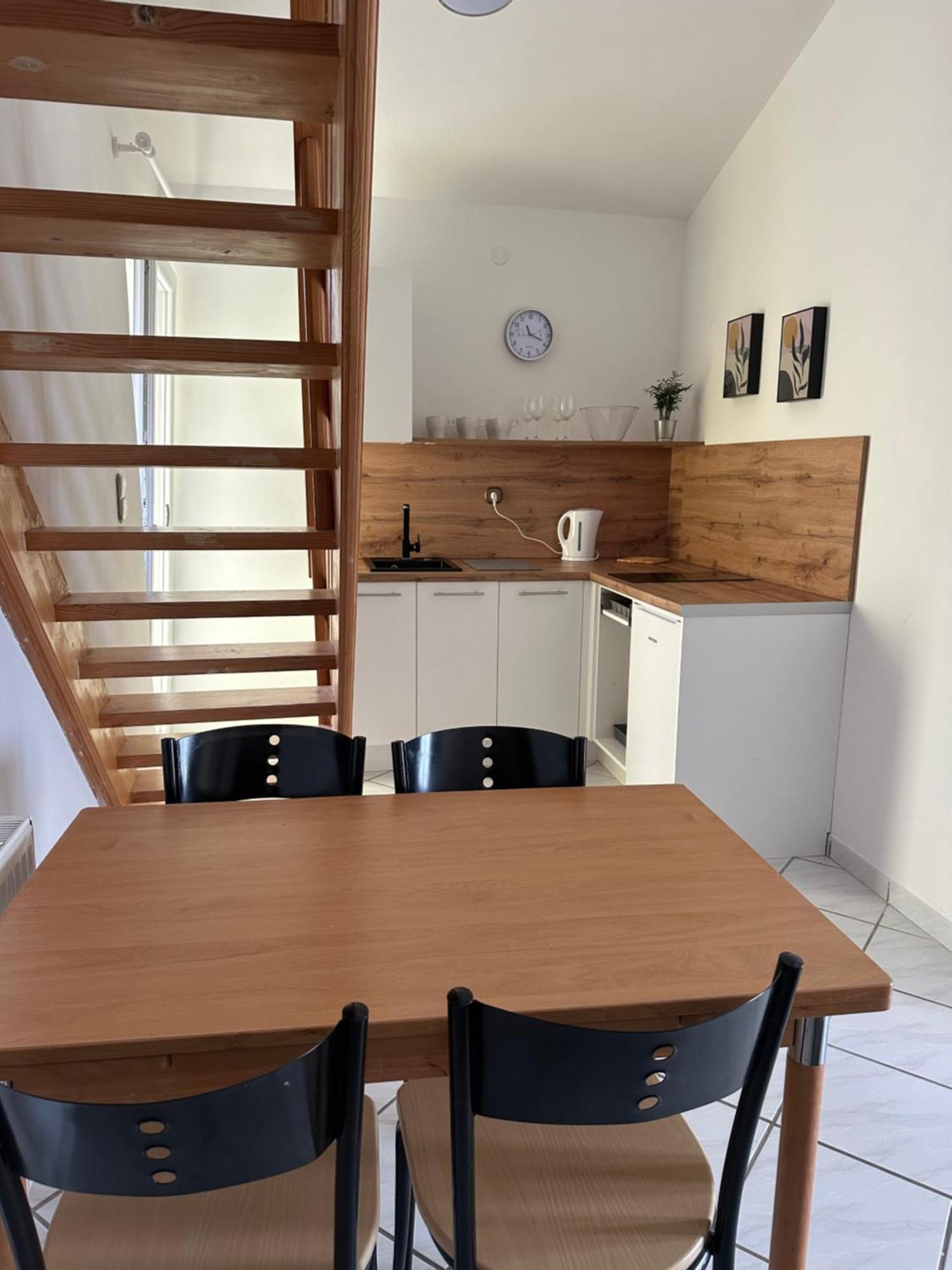Apartments Jareb Трибунь Екстер'єр фото